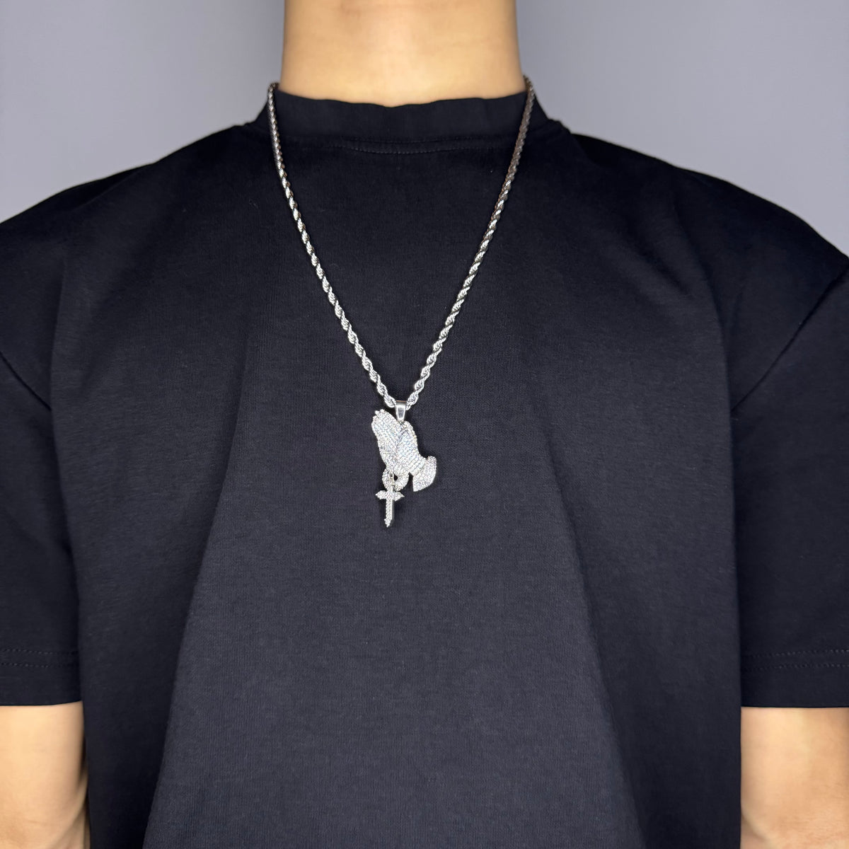 PRAYER HANDS HOLDING CROSS PENDANT CHAIN - SILVER